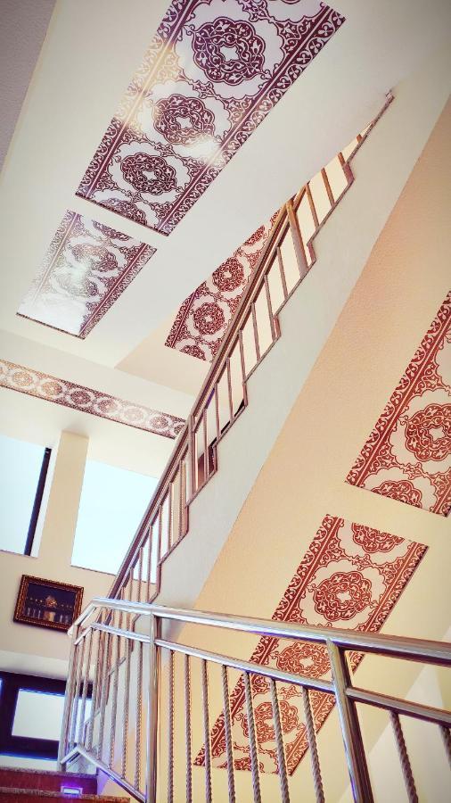 Hotel Buston Chkalovsk エクステリア 写真